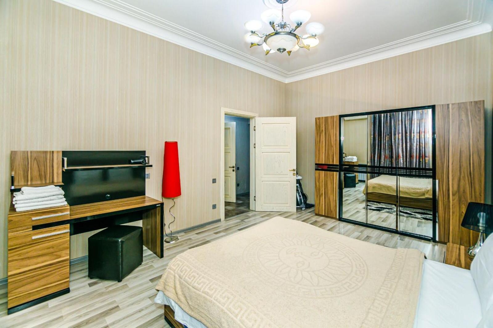 Azneft Square Deluxe Apartment 바쿠 외부 사진
